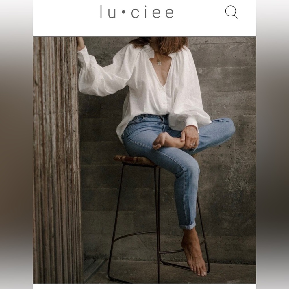 NWT Lu.ciee white long sleeve sheer romance ruffled button up blouse
